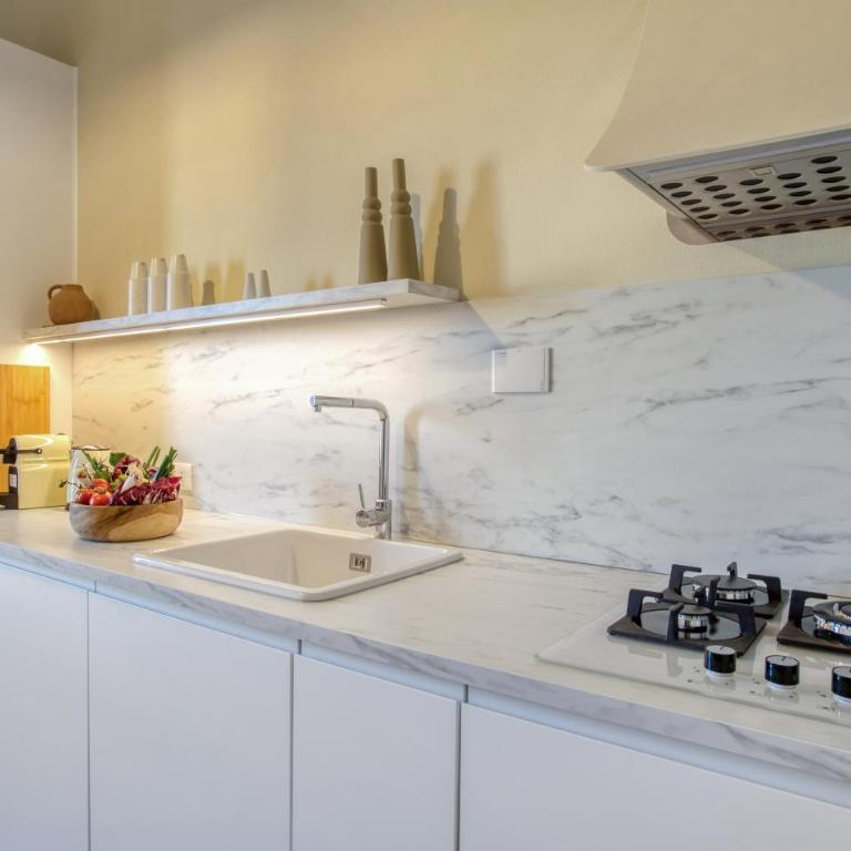 The White Terrace by Maison Florence - Two-Bedroom Apartment - 6