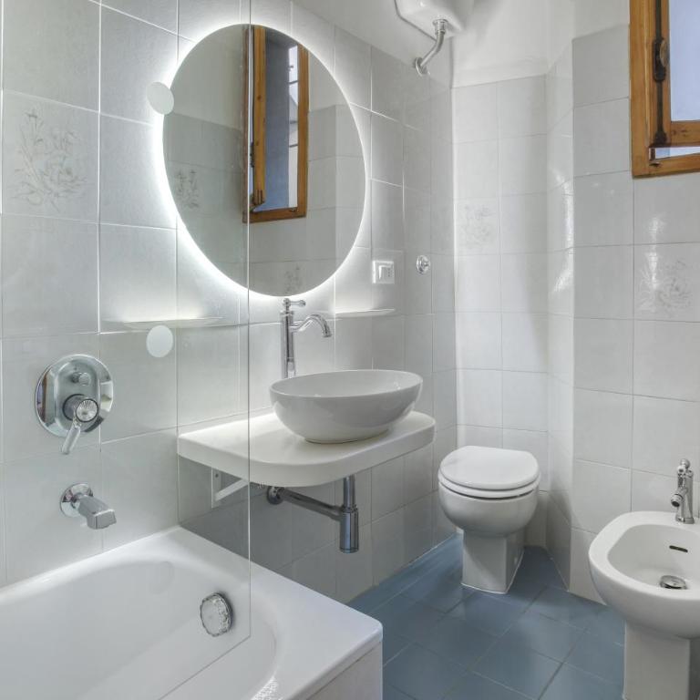 The White Terrace by Maison Florence - Two-Bedroom Apartment - 9