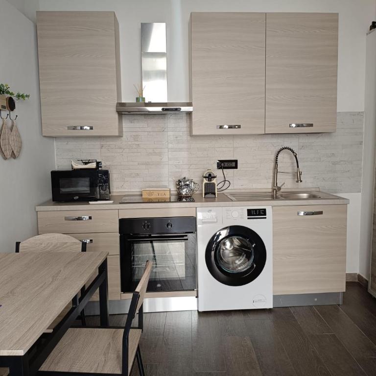 SWEET HOME, Wi-fi, Netflix, Disney Plus, Prime video - Appartamento con 1 Camera da Letto - 9