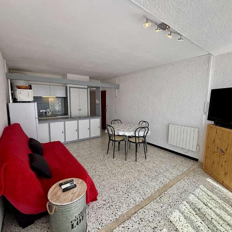 Appartement 2 pièces PORT LA NOUVELLE PN240-001 - Appartement 1 Chambre - 4