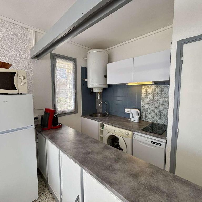 Appartement 2 pièces PORT LA NOUVELLE PN240-001 - Appartement 1 Chambre - 8