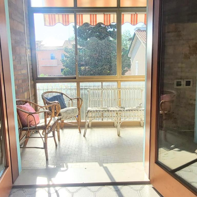 CN047 - Cesenatico, spazioso quadrilocale con veranda - Three-Bedroom Apartment - 2
