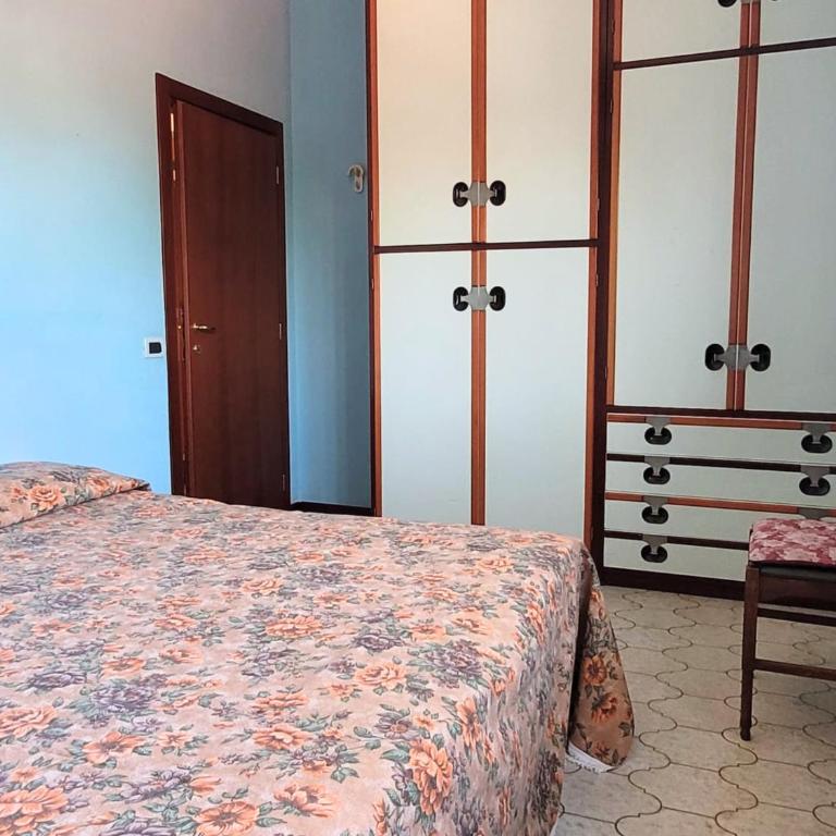 CN047 - Cesenatico, spazioso quadrilocale con veranda - Three-Bedroom Apartment - 8