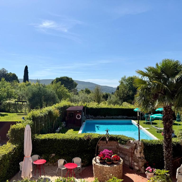 Bed & Breakfast Casale Gregoriano - Suite with City View - 5