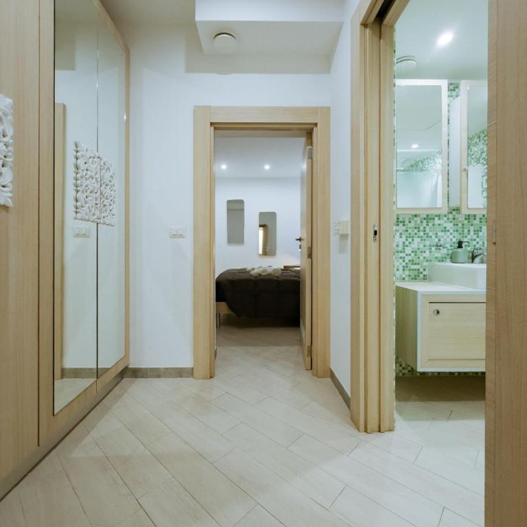 Rooms Cavour - Habitación Familiar - 15