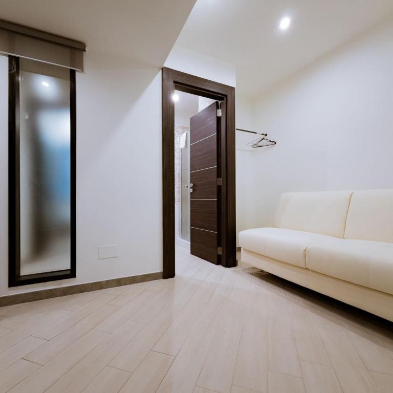 Rooms Cavour - Habitación Familiar - 36