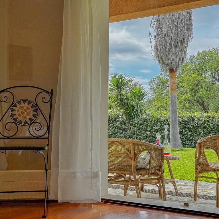 Panoramic view, garden & yoga by Host Hero - Villa con 1 Camera da Letto - 19