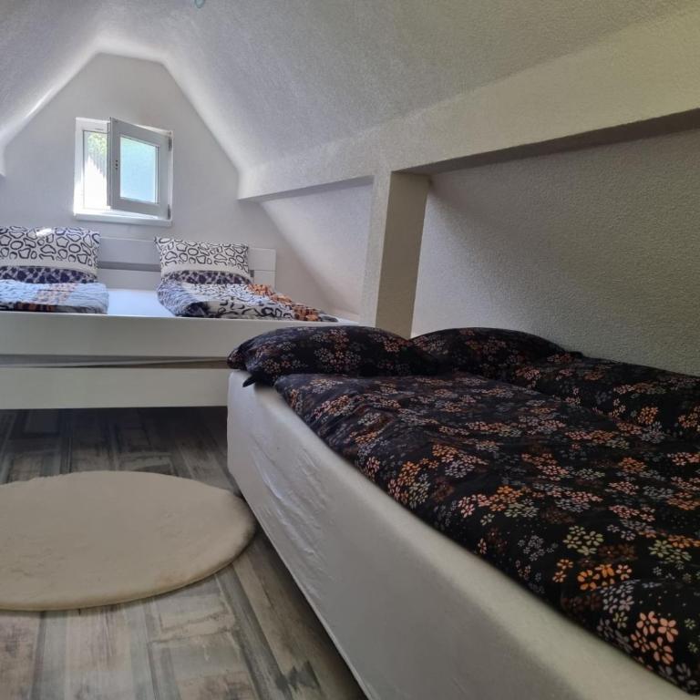 Artoss - Kuća sa 2 Spavaće Sobe - 2
