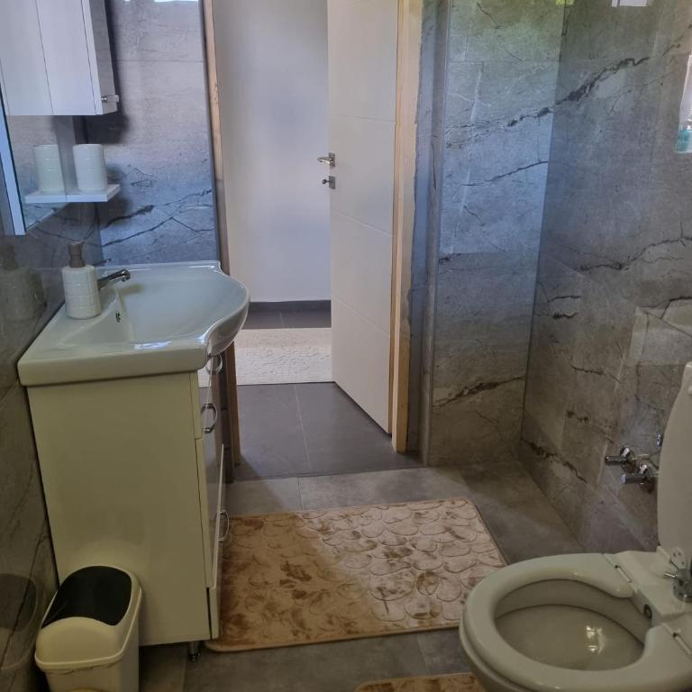Artoss - Kuća sa 2 Spavaće Sobe - 32