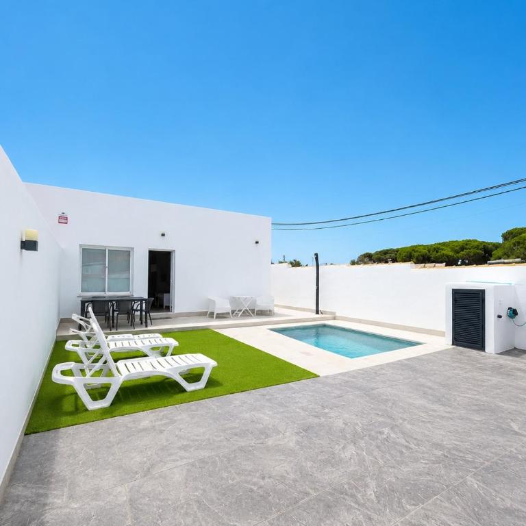 Essence Chiclana 1 - Maison de Vacances - 4