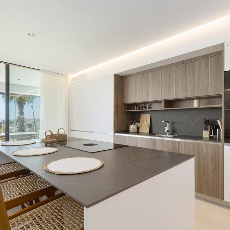 Four Bedroom, Sea View Apartment at Estepona Hills - Apartment - 56