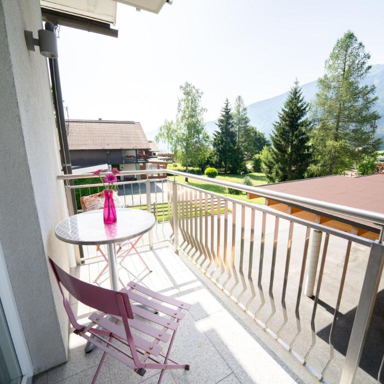 Villa Hubertus Enzian - Apartment mit Dusche - 6