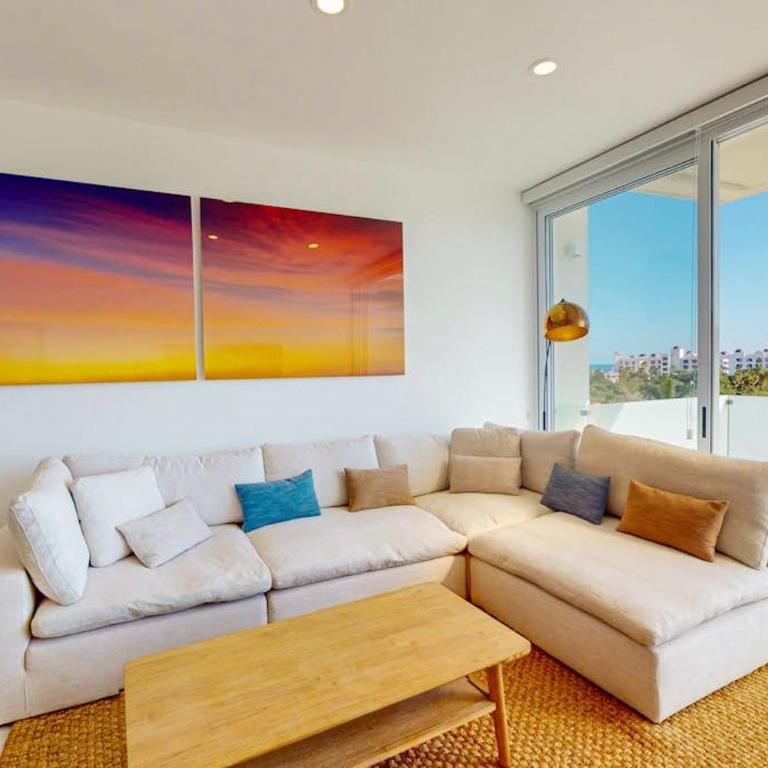 Spacious Condo with Private Washer/Dryer, City Views, and Shared Pool - Vacation Home - 1