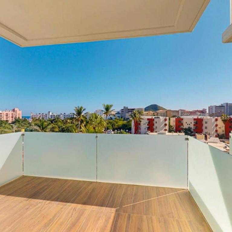 Spacious Condo with Private Washer/Dryer, City Views, and Shared Pool - Vacation Home - 4