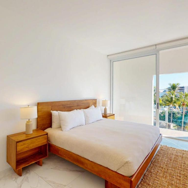 Spacious Condo with Private Washer/Dryer, City Views, and Shared Pool - Vacation Home - 11