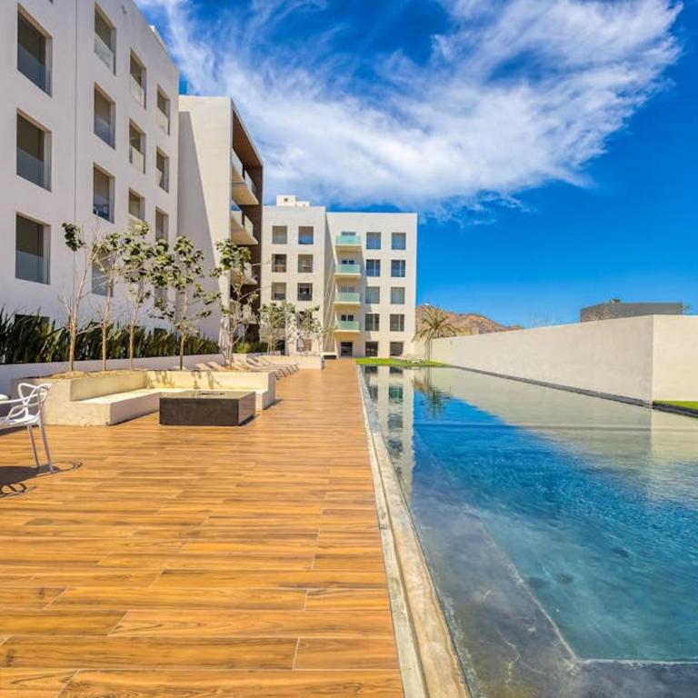 Spacious Condo with Private Washer/Dryer, City Views, and Shared Pool - Maison de Vacances - 31