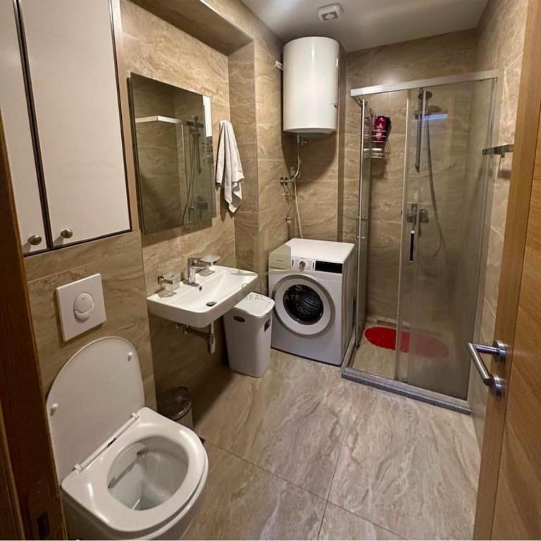 Stefan Apartment - One-Bedroom Apartment - 6