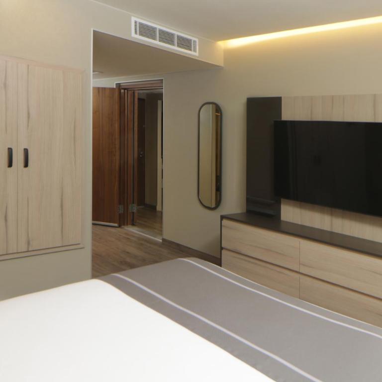 City Express Plus by Marriott Guadalajara Providencia - Zimmer mit Queensize-Bett - 2