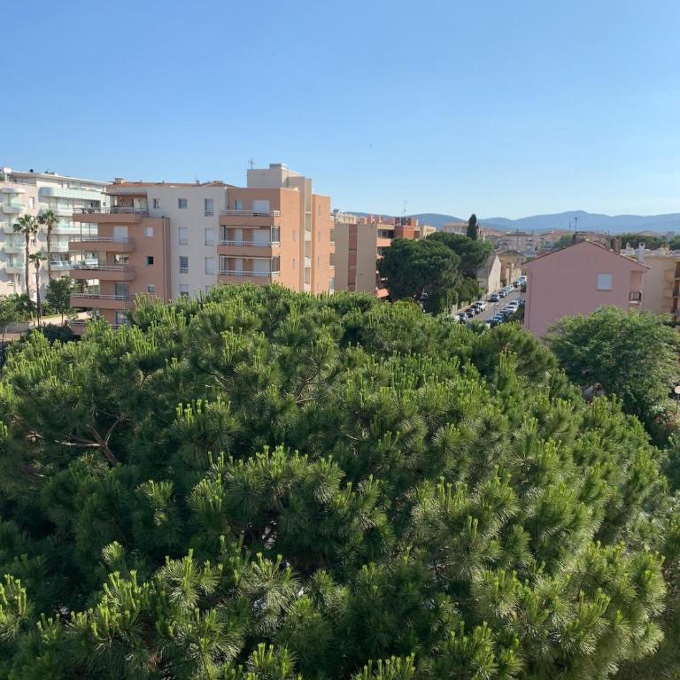 Studio rénové à 200 m de la plage parking - Estudio con balcón - 8