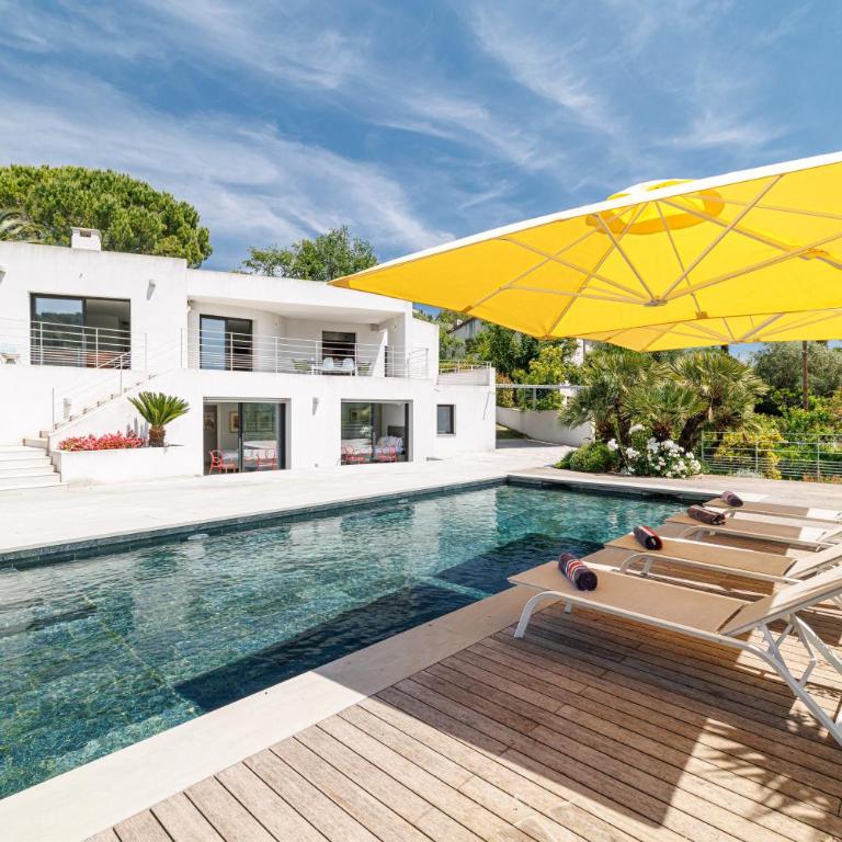 VILLA ARTSY - Fully renovated villa with pool, AC, wi-fi - 8 ppl - Villa - 67