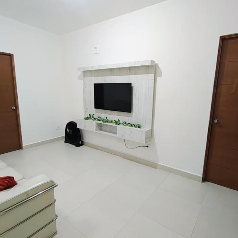 Casa Familiar de 3 habitaciones en Guadalupe BBVA FIFA - Casa de 3 dormitorios - 16
