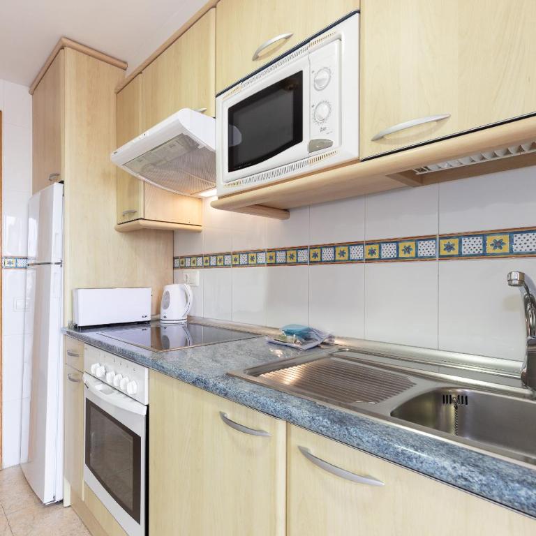 Rentalmar Pineda Suites - Apartment mit 2 Schlafzimmern - 1