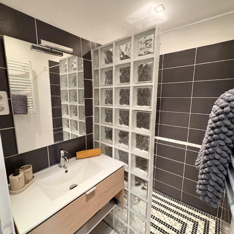 Nouveau T2 à proximité du Théâtre Antique - Appartement 1 Chambre - 2