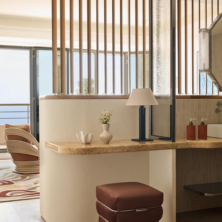 Hotel Palais de la Mediterranee, in the Unbound Collection by Hyatt - Chambre Lit King-Size Deluxe - Vue sur Mer - 3