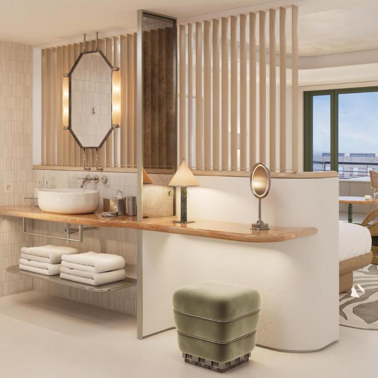 Hotel Palais de la Mediterranee, in the Unbound Collection by Hyatt - Chambre Lit King-Size avec Vue Partielle sur la Mer - 9