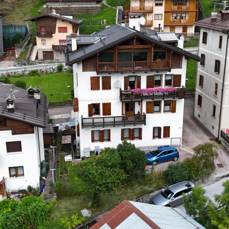 CasaColdai - Appartamento con 4 Camere da Letto e Vista Lago - 1