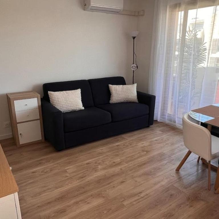 Fully renovated studio, terrace, parking, beach 3 min walk - Appartement 1 Chambre - 5
