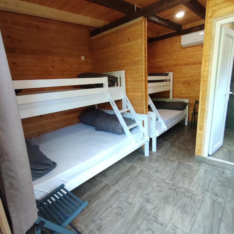 The Bungalows - Two-Bedroom Cottage - 5