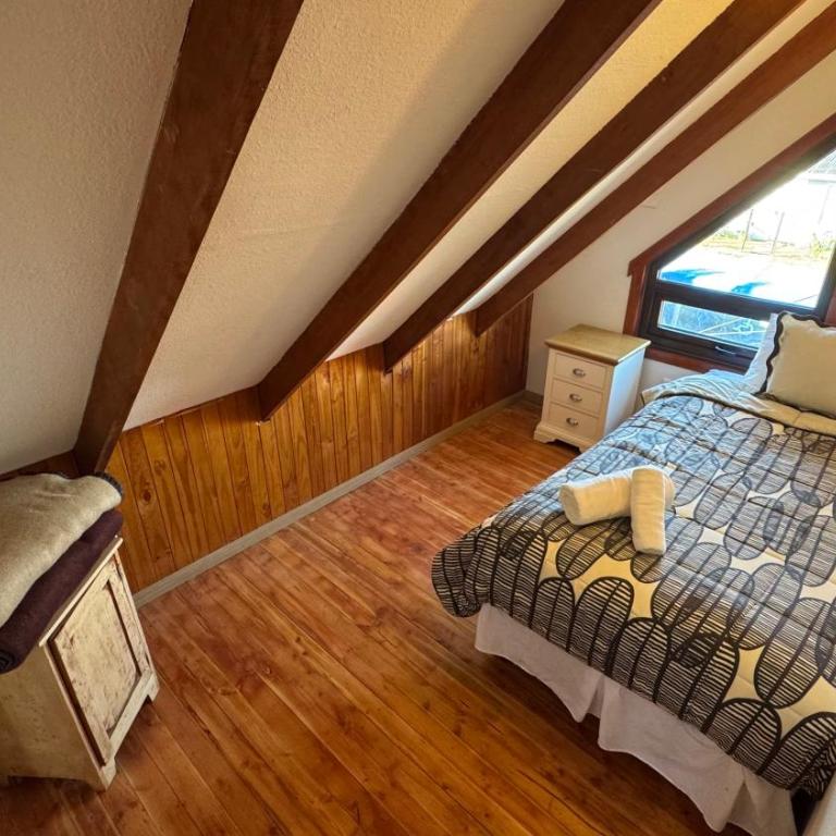 Renovated 4-Bedroom House 300m from the Beach - Casa de 4 dormitorios - 23