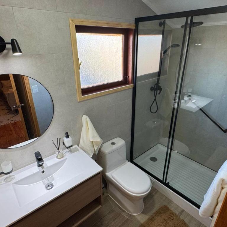 Renovated 4-Bedroom House 300m from the Beach - Casa de 4 dormitorios - 21