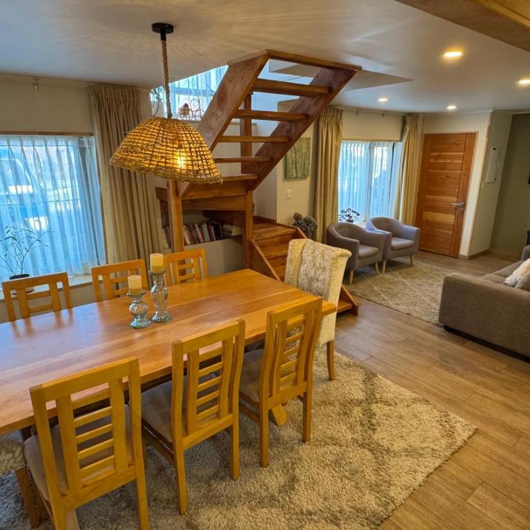 Renovated 4-Bedroom House 300m from the Beach - Casa de 4 dormitorios - 11