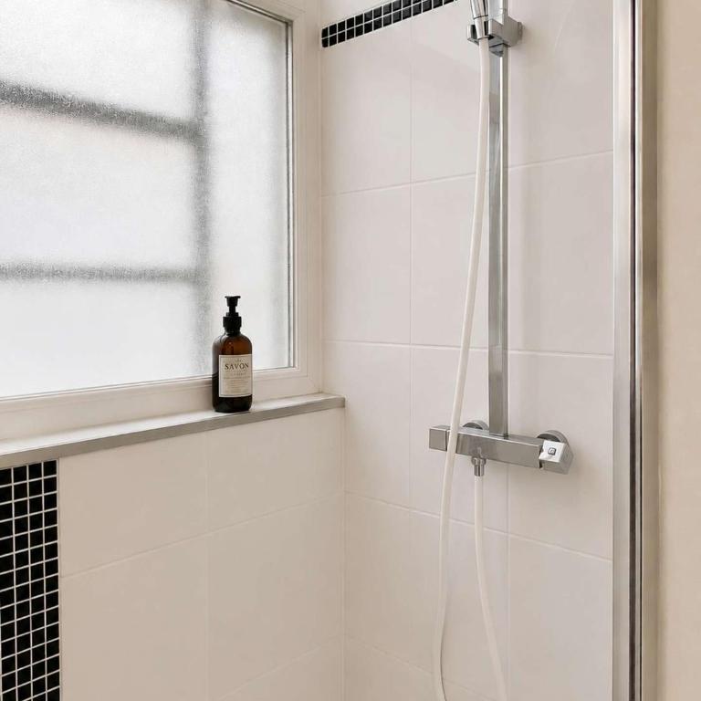Baptiste – Studio lumineux tout équipé • 2 pers • Centre Grenoble • Tram à pied - Studio-Apartment - 7