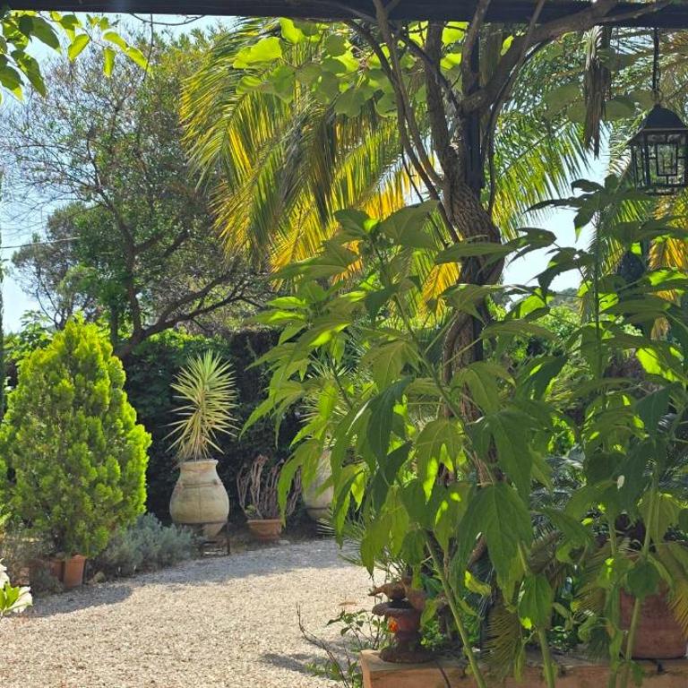 Rez-de-jardin élégant avec jacuzzi Calme - Maison de Vacances - 21