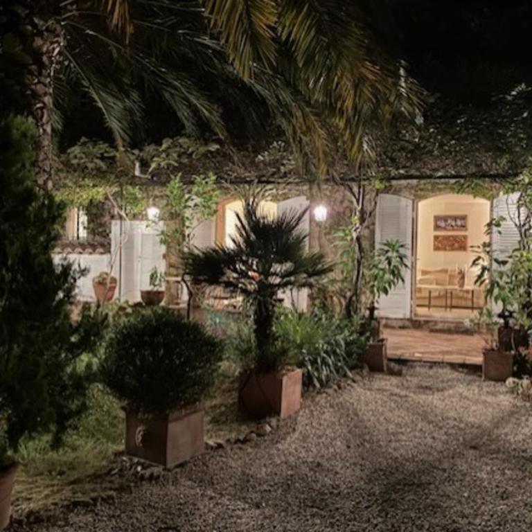 Rez-de-jardin élégant avec jacuzzi Calme - Maison de Vacances - 26