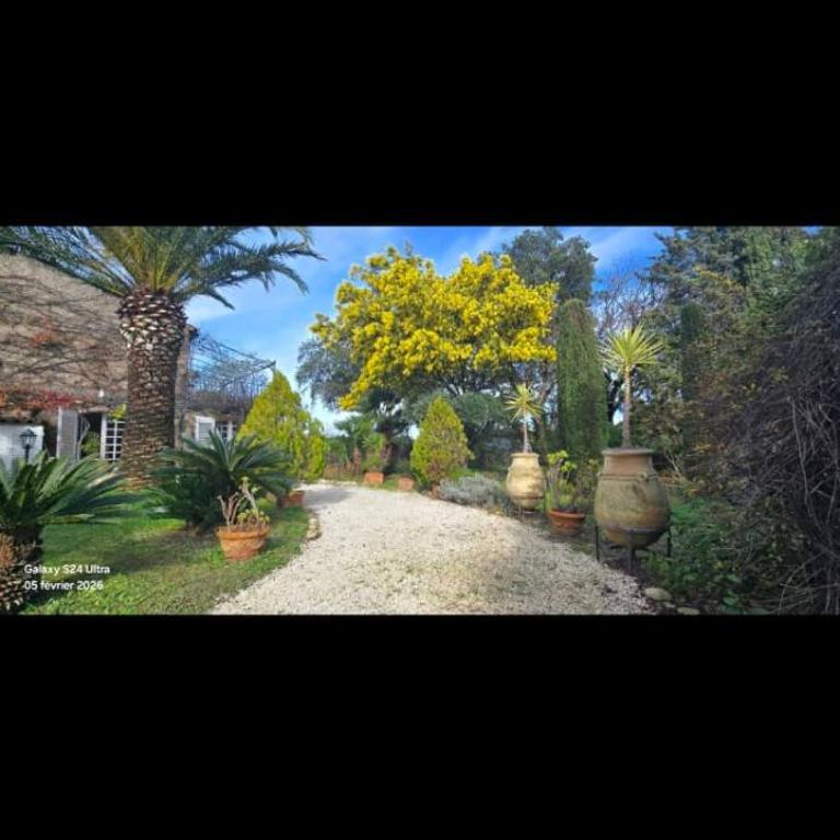 Rez-de-jardin élégant avec jacuzzi Calme - Maison de Vacances - 33
