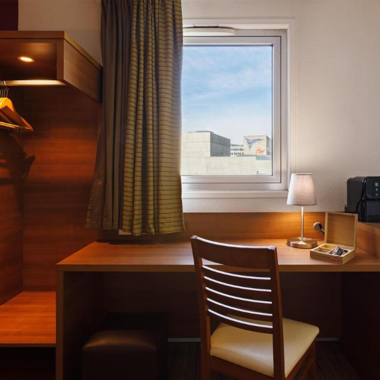 Best Western Clermont Ferrand Centre - Chambre Lit King-Size Supérieure - Non-Fumeurs - 3