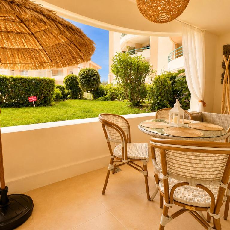 Port Fréjus Prestige Plage Piscine et Spa - Appartement - Vue sur Jardin - 2