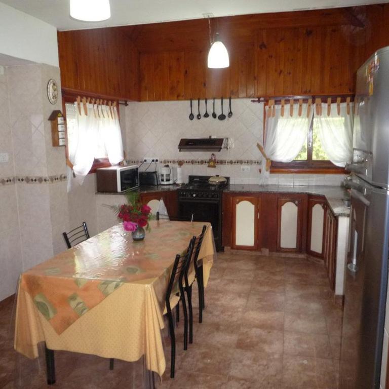 Chalet familiar adosado Rosas Rojas - Four-Bedroom House - 5