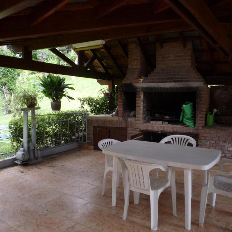 Chalet familiar adosado Rosas Rojas - Four-Bedroom House - 11