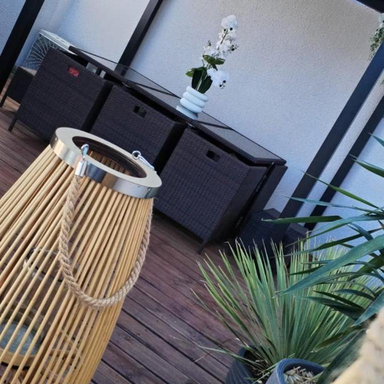 Luxueuse villa avec 3 suites parentales et piscine privative proche des plages - Villa 3 Chambres - 17
