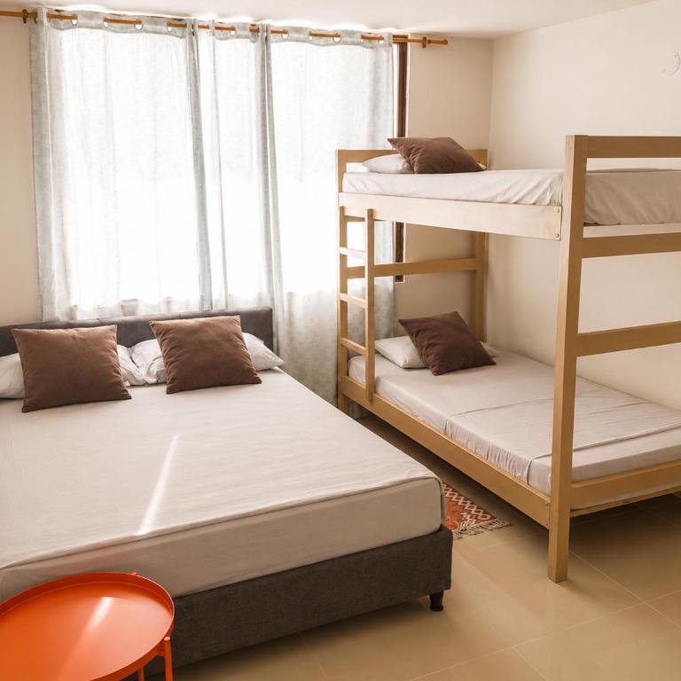 Rodadero, Apartamento Cerca al Mar con Piscina - Two-Bedroom Family Apartment - 4