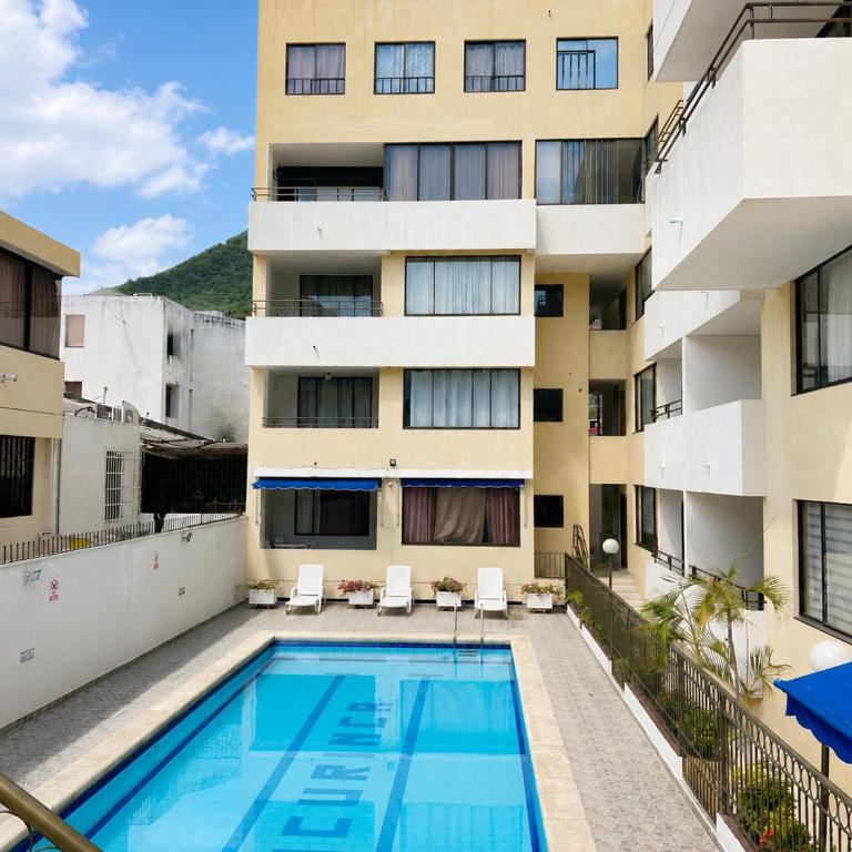 Rodadero, Apartamento Cerca al Mar con Piscina - Two-Bedroom Family Apartment - 6