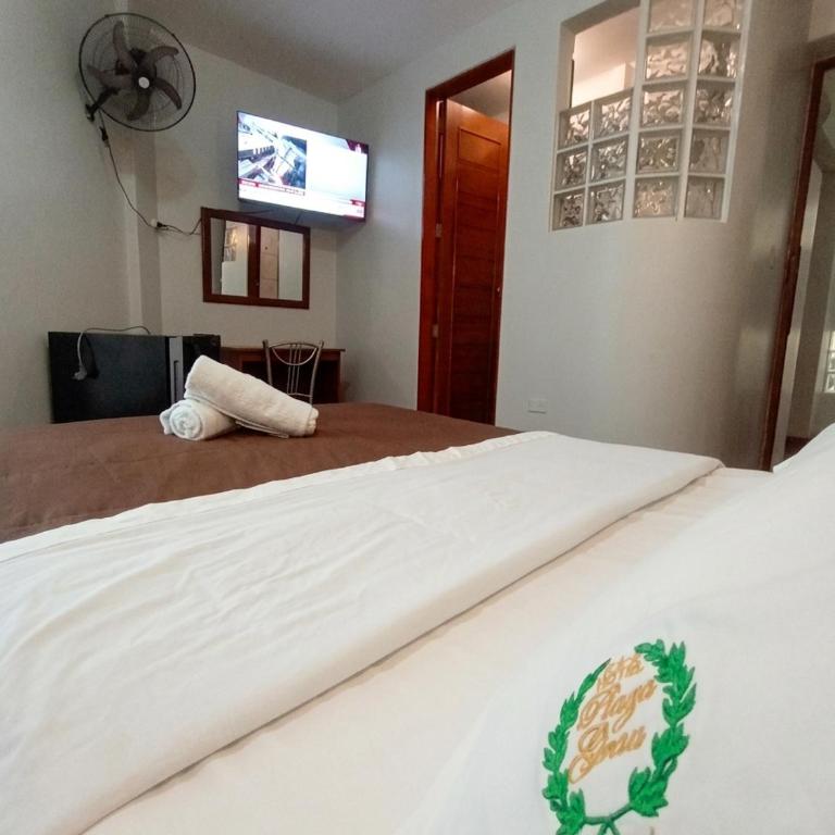 Hotel Plaza Grau - Double Room with Private Bathroom - 2