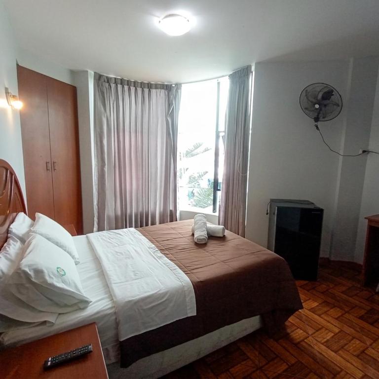 Hotel Plaza Grau - Double Room with Private Bathroom - 6