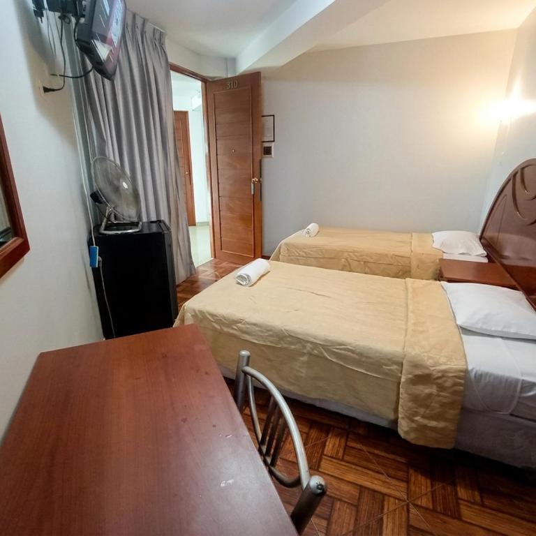 Hotel Plaza Grau - Twin Room - 4