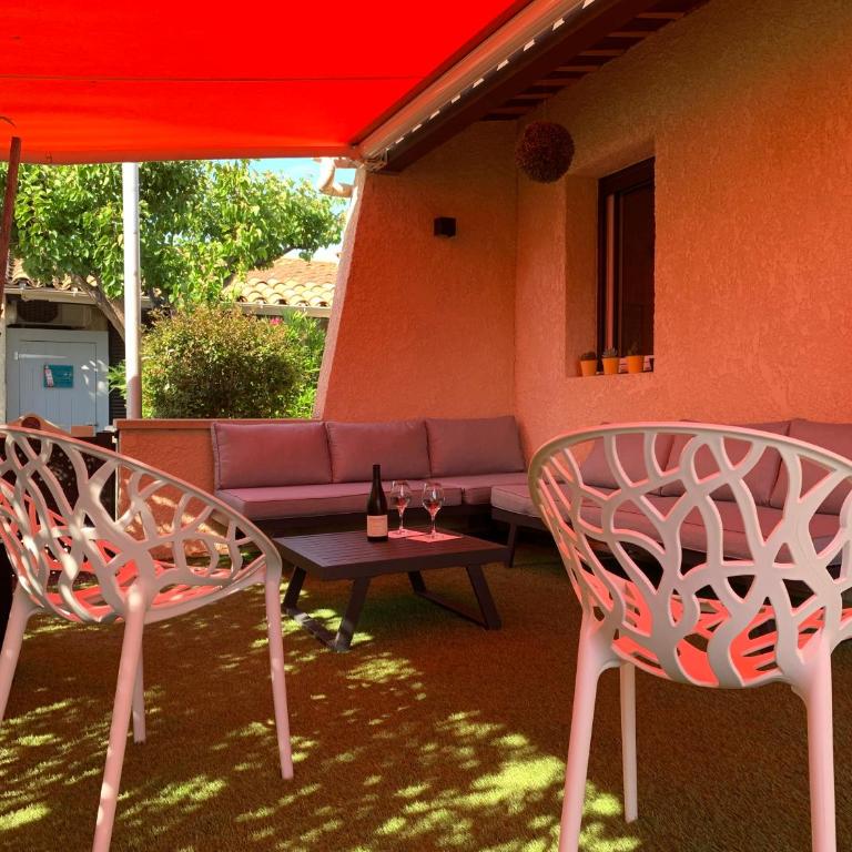L'Escapade - Suite d'hôtes indépendante dans une villa - Village Naturiste - Chambre Double avec Terrasse - 2